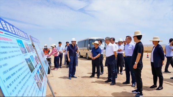 自治區(qū)副主席劉可為調研寧夏建投銀昆高速公路 太陽山至彭陽段建設情況